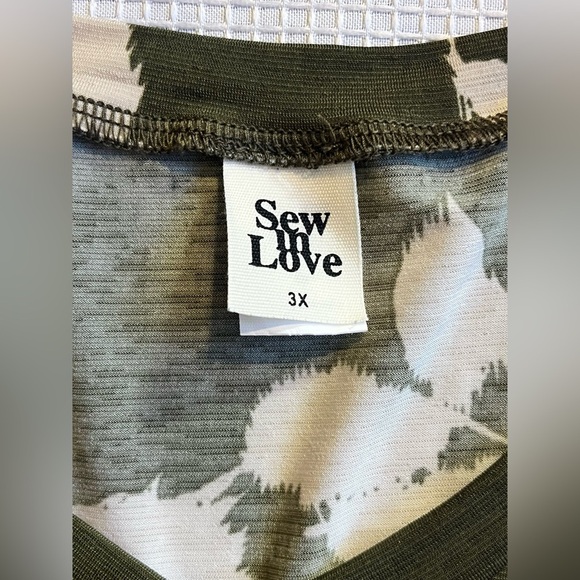 Sew in Love Floral Green and Cream Women's Tiered Dress Size 3X - Picture 4 of 12